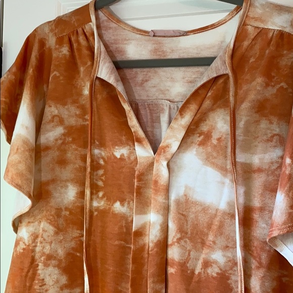 Ruthie Grace- Tie Dye shirt with flutter sleeves - Picture 6 of 6